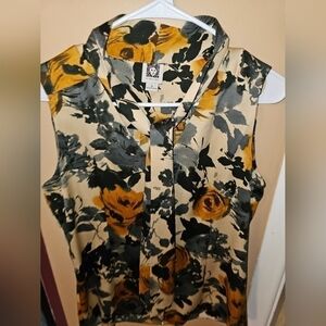 Anne Klein Flowery Cream Sleeveless V-Neck Blouse Women's Size Small